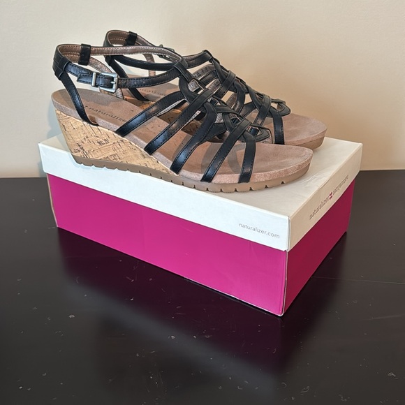 Naturalizer black wedge sandals - Picture 8 of 8